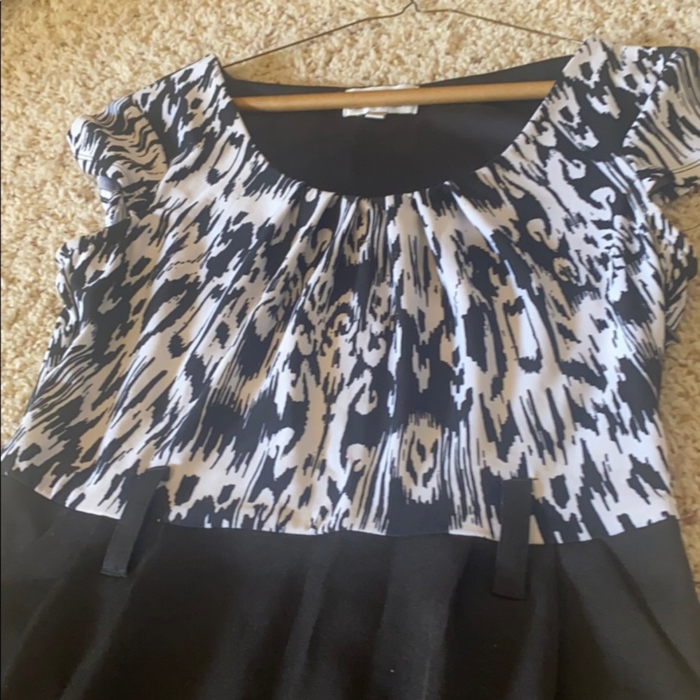 Dress - Picture 2 of 3